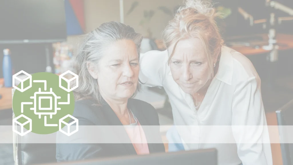 Infographic die laat zien hoe een maatwerk CRM-webapplicatie klantinformatie uit Exact Online, AFAS, Twinfield, Moneybird en andere systemen centraal samenbrengt voor meer overzicht.